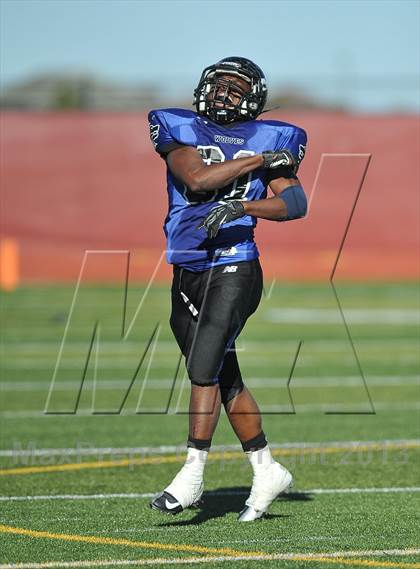 Thumbnail 2 in Grandview vs. Regis Jesuit (CHSAA 5A 2nd Round) photogallery.