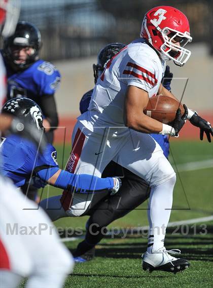 Thumbnail 1 in Grandview vs. Regis Jesuit (CHSAA 5A 2nd Round) photogallery.