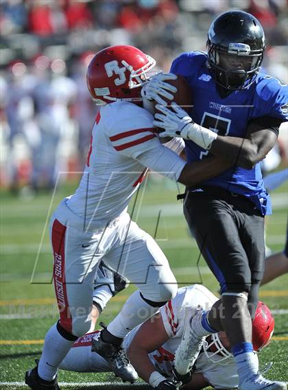 Thumbnail 3 in Grandview vs. Regis Jesuit (CHSAA 5A 2nd Round) photogallery.