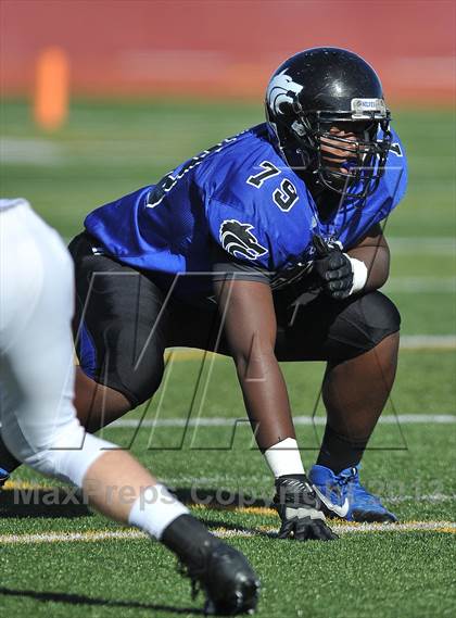Thumbnail 2 in Grandview vs. Regis Jesuit (CHSAA 5A 2nd Round) photogallery.