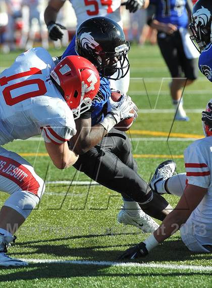 Thumbnail 1 in Grandview vs. Regis Jesuit (CHSAA 5A 2nd Round) photogallery.