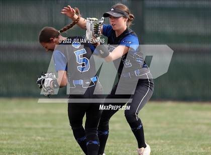 Thumbnail 3 in Timberline @ Mountain View photogallery.