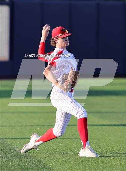 Thumbnail 2 in Plano vs. Marcus (UIL 6A Quarterfinals) photogallery.