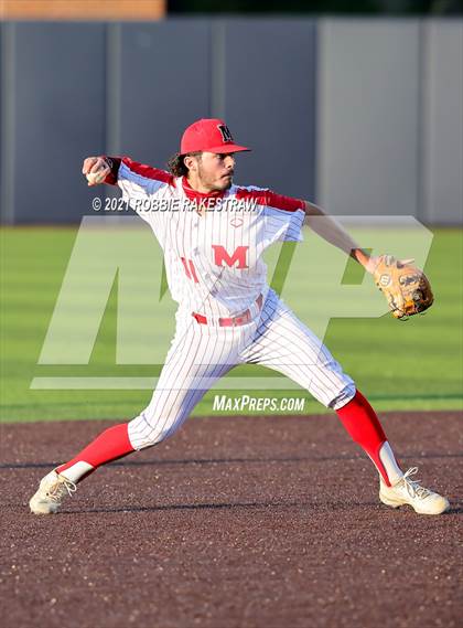 Thumbnail 2 in Plano vs. Marcus (UIL 6A Quarterfinals) photogallery.