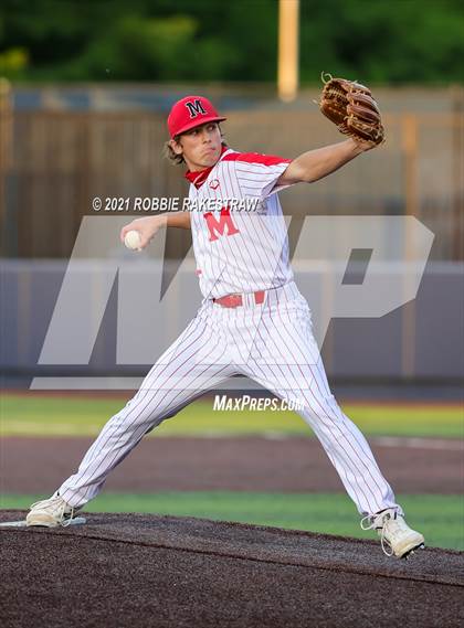 Thumbnail 3 in Plano vs. Marcus (UIL 6A Quarterfinals) photogallery.