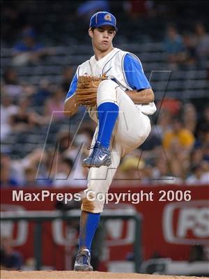 Thumbnail 1 in Agoura vs. Lakewood (D1 Section Final) photogallery.