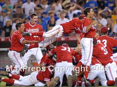 Thumbnail 3 in Agoura vs. Lakewood (D1 Section Final) photogallery.