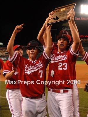 Thumbnail 3 in Agoura vs. Lakewood (D1 Section Final) photogallery.