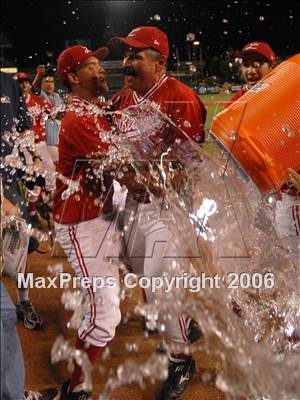 Thumbnail 1 in Agoura vs. Lakewood (D1 Section Final) photogallery.