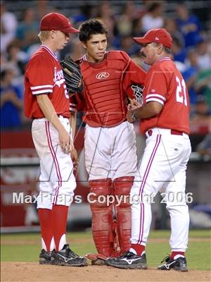 Thumbnail 2 in Agoura vs. Lakewood (D1 Section Final) photogallery.