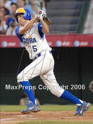 Thumbnail 3 in Agoura vs. Lakewood (D1 Section Final) photogallery.