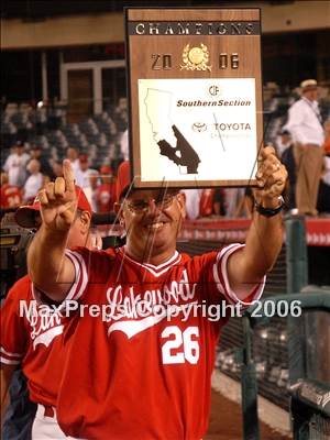 Thumbnail 1 in Agoura vs. Lakewood (D1 Section Final) photogallery.