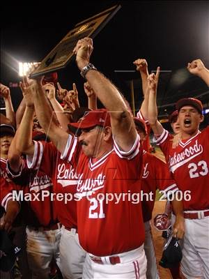 Thumbnail 2 in Agoura vs. Lakewood (D1 Section Final) photogallery.