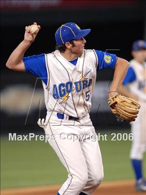 Thumbnail 3 in Agoura vs. Lakewood (D1 Section Final) photogallery.