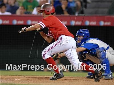 Thumbnail 3 in Agoura vs. Lakewood (D1 Section Final) photogallery.