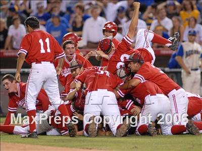 Thumbnail 2 in Agoura vs. Lakewood (D1 Section Final) photogallery.