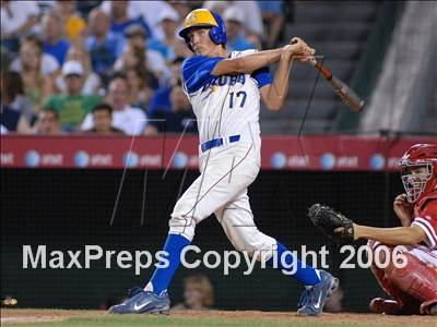 Thumbnail 3 in Agoura vs. Lakewood (D1 Section Final) photogallery.