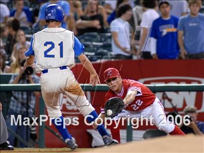 Thumbnail 2 in Agoura vs. Lakewood (D1 Section Final) photogallery.