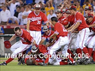 Thumbnail 1 in Agoura vs. Lakewood (D1 Section Final) photogallery.