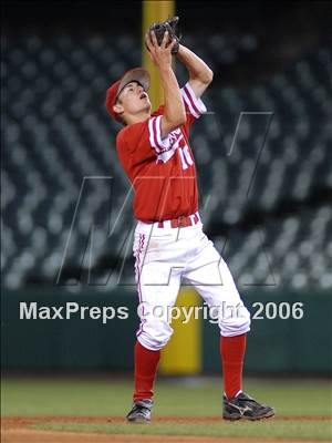 Thumbnail 3 in Agoura vs. Lakewood (D1 Section Final) photogallery.