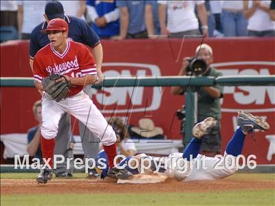 Thumbnail 3 in Agoura vs. Lakewood (D1 Section Final) photogallery.