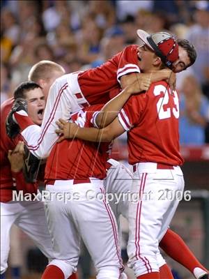 Thumbnail 3 in Agoura vs. Lakewood (D1 Section Final) photogallery.
