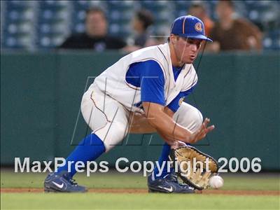 Thumbnail 1 in Agoura vs. Lakewood (D1 Section Final) photogallery.