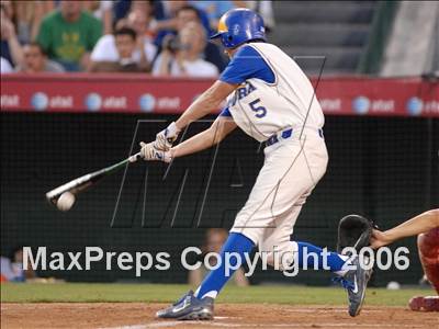 Thumbnail 1 in Agoura vs. Lakewood (D1 Section Final) photogallery.