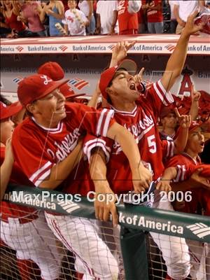 Thumbnail 2 in Agoura vs. Lakewood (D1 Section Final) photogallery.