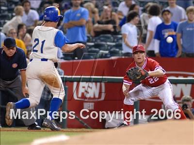 Thumbnail 3 in Agoura vs. Lakewood (D1 Section Final) photogallery.