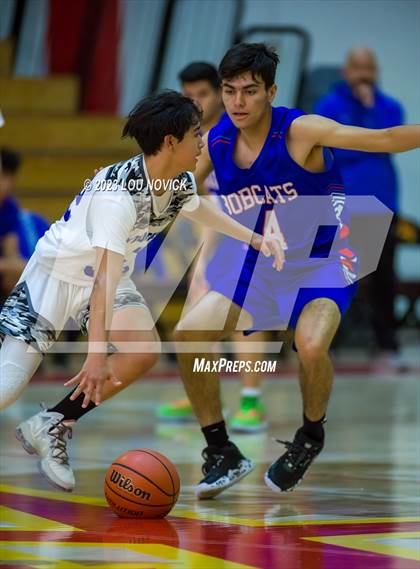 Thumbnail 2 in McCurdy vs. Questa (Northern Rio Grande Tournament) photogallery.