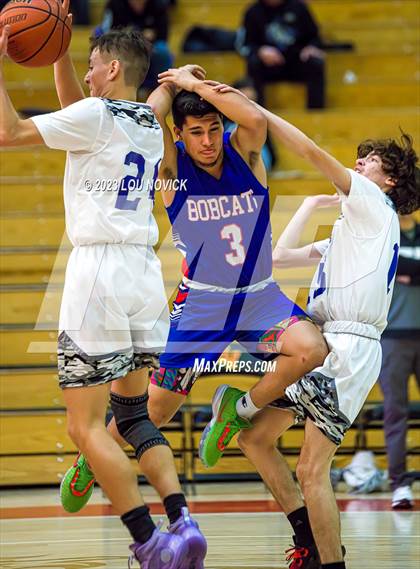 Thumbnail 3 in McCurdy vs. Questa (Northern Rio Grande Tournament) photogallery.