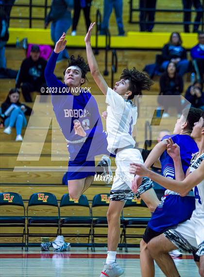 Thumbnail 2 in McCurdy vs. Questa (Northern Rio Grande Tournament) photogallery.