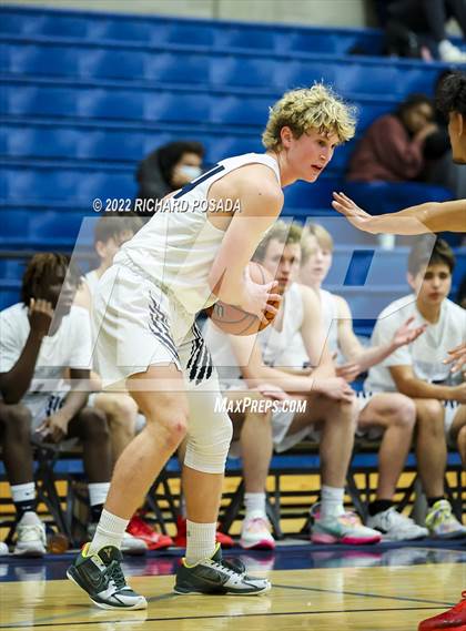 Thumbnail 2 in Sanger @ Clovis East photogallery.