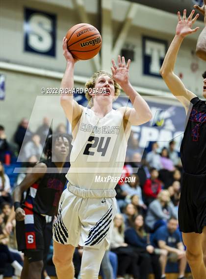 Thumbnail 1 in Sanger @ Clovis East photogallery.