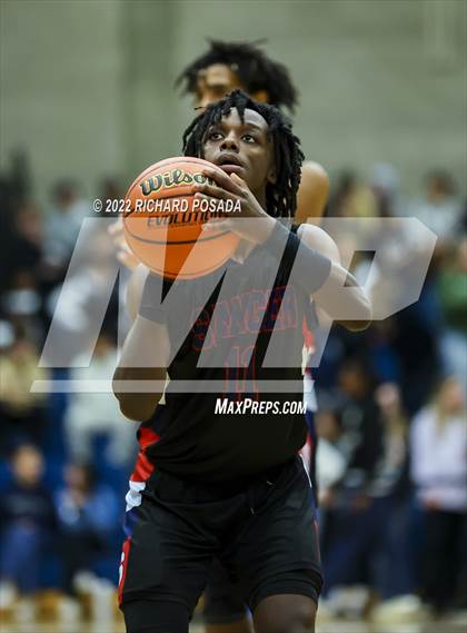 Thumbnail 2 in Sanger @ Clovis East photogallery.
