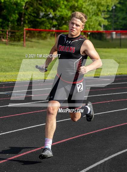 Thumbnail 2 in IHSAA East Central Track & Field Sectional photogallery.