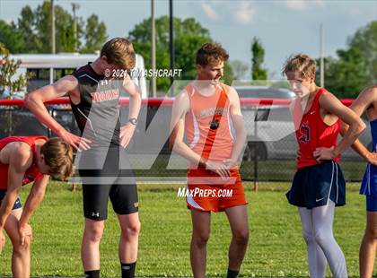 Thumbnail 1 in IHSAA East Central Track & Field Sectional photogallery.
