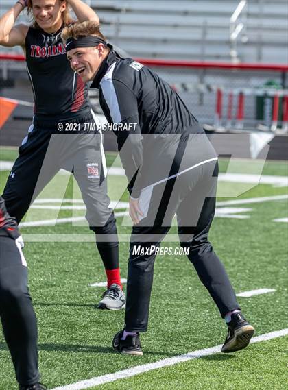 Thumbnail 1 in IHSAA East Central Track & Field Sectional photogallery.