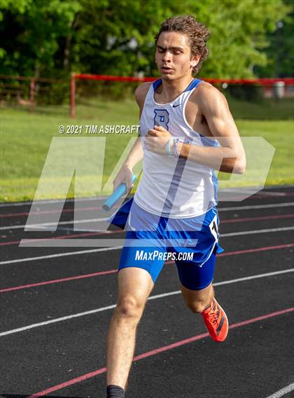Thumbnail 1 in IHSAA East Central Track & Field Sectional photogallery.