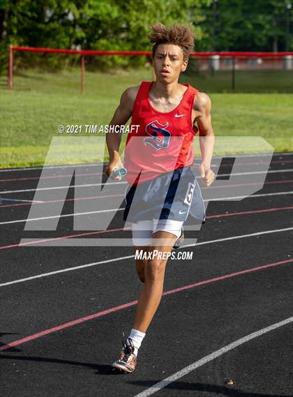Thumbnail 3 in IHSAA East Central Track & Field Sectional photogallery.