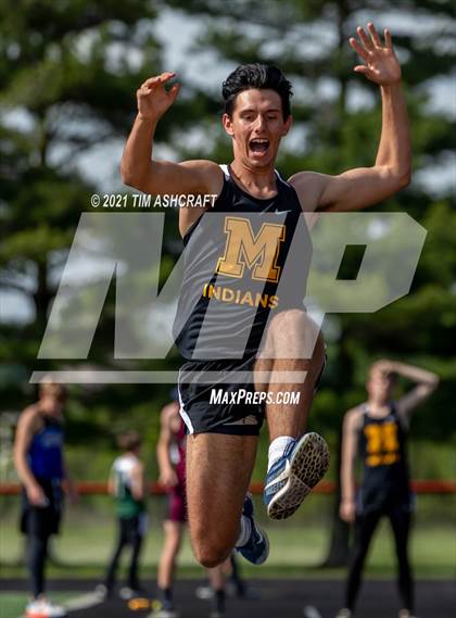 Thumbnail 3 in IHSAA East Central Track & Field Sectional photogallery.