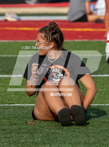 Thumbnail 1 in IHSAA East Central Track & Field Sectional photogallery.