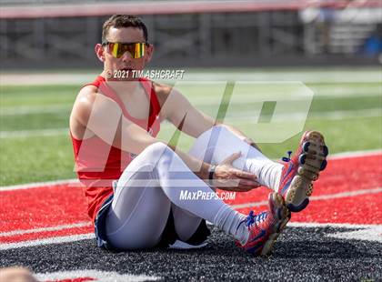 Thumbnail 1 in IHSAA East Central Track & Field Sectional photogallery.