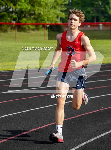 Thumbnail 2 in IHSAA East Central Track & Field Sectional photogallery.