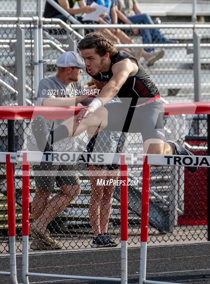 Thumbnail 3 in IHSAA East Central Track & Field Sectional photogallery.
