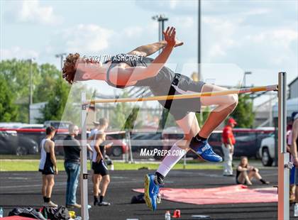 Thumbnail 3 in IHSAA East Central Track & Field Sectional photogallery.