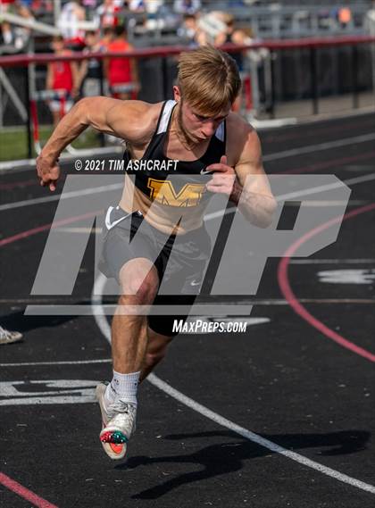 Thumbnail 3 in IHSAA East Central Track & Field Sectional photogallery.