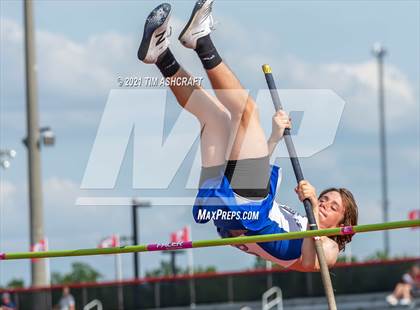 Thumbnail 3 in IHSAA East Central Track & Field Sectional photogallery.