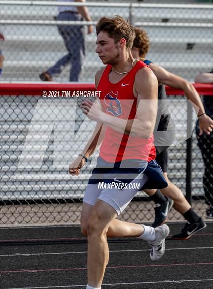 Thumbnail 2 in IHSAA East Central Track & Field Sectional photogallery.